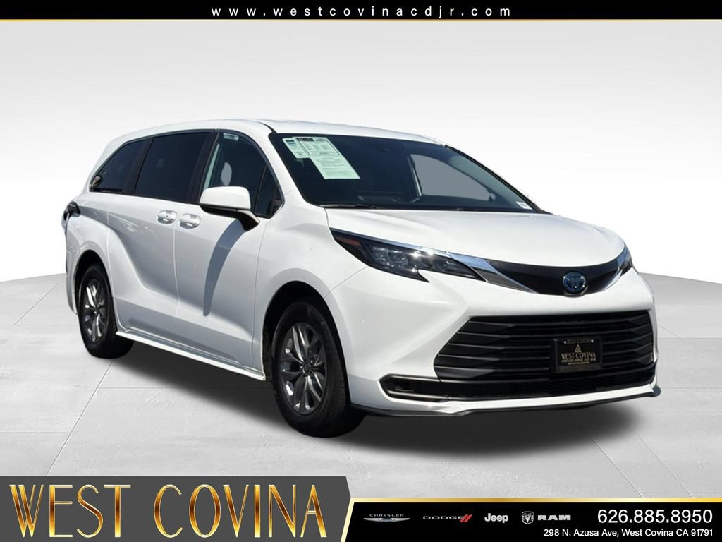 Used 2025 Toyota Sienna LE FWD 360° Tour