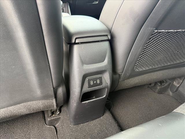 Used 2024 Hyundai Venue Limited FWD image 25