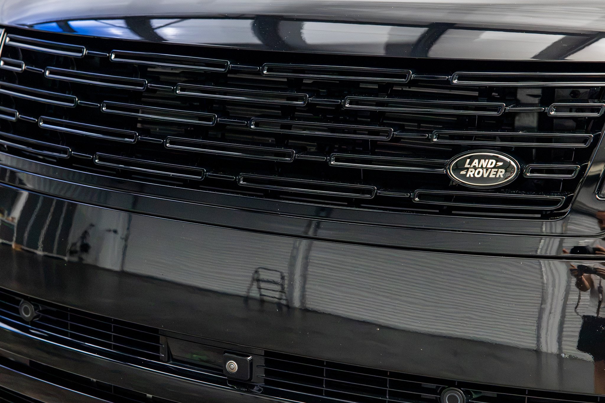 Used 2024 Land Rover Range Rover SE AWD/4WD image 4