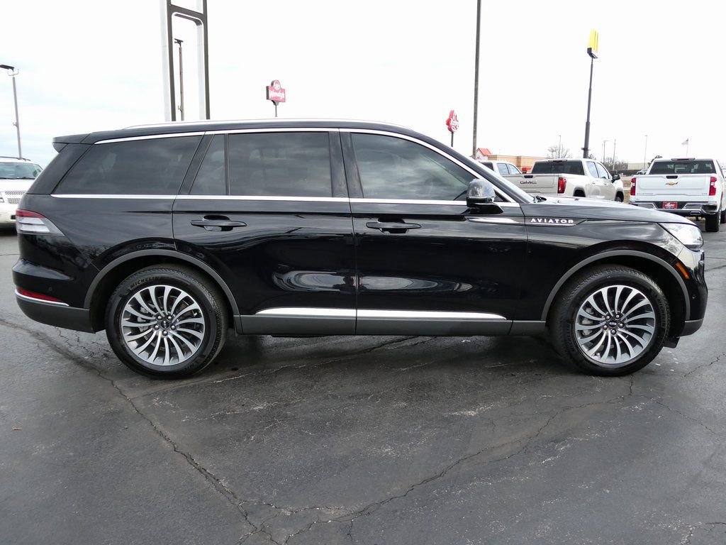 Used 2024 Lincoln Aviator Reserve w/ Equipment Group 201A AWD/4WD image 4