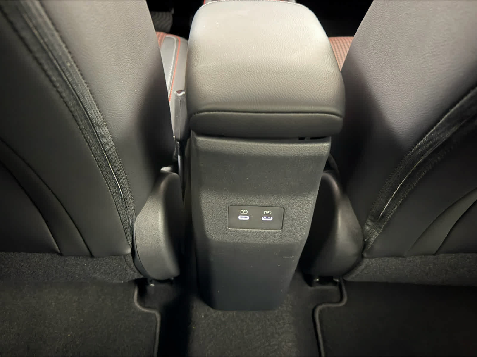 New 2026 Nissan Kicks SR w/ Cold Weather Package FWD image 21