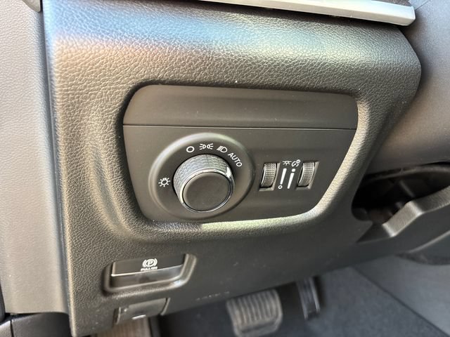 New 2026 Jeep Grand Cherokee Altitude AWD/4WD image 16