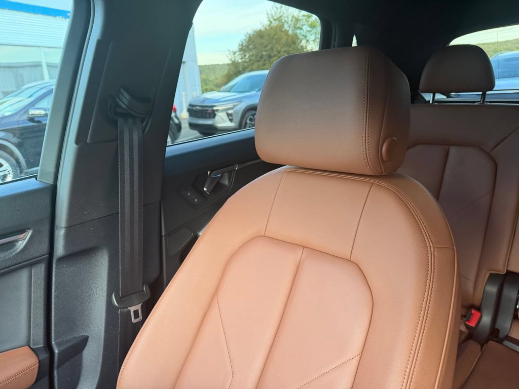 Used 2023 Audi Q3 2.0T Premium w/ Convenience Package AWD/4WD image 20