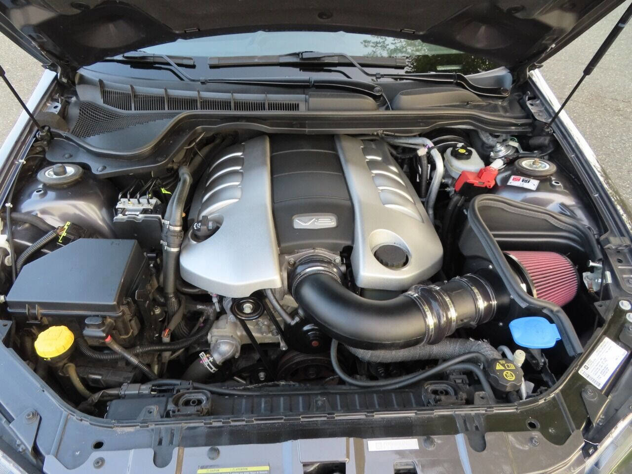 Used 2009 Pontiac G8 GXP image 25