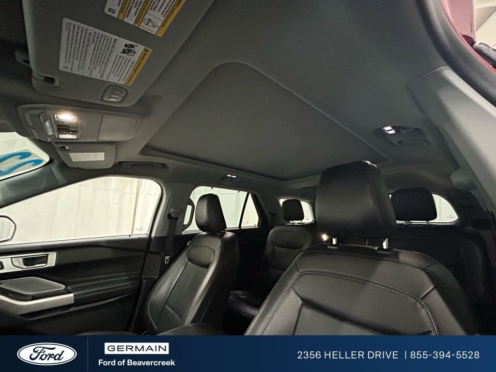Used 2022 Ford Explorer Limited w/ Limited Technology Package image 16