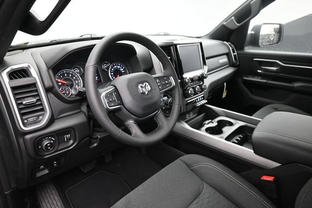 New 2026 RAM 1500 4x4 Crew Cab image 5