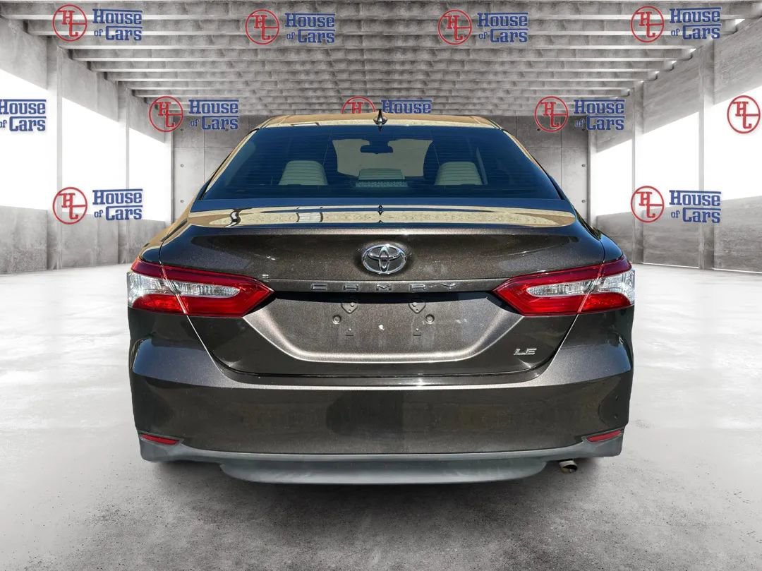 Used 2019 Toyota Camry LE image 6