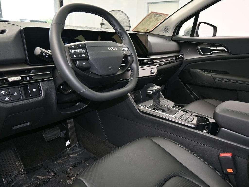 Used 2026 Kia Sportage EX w/ EX Panorama Roof Package FWD image 16