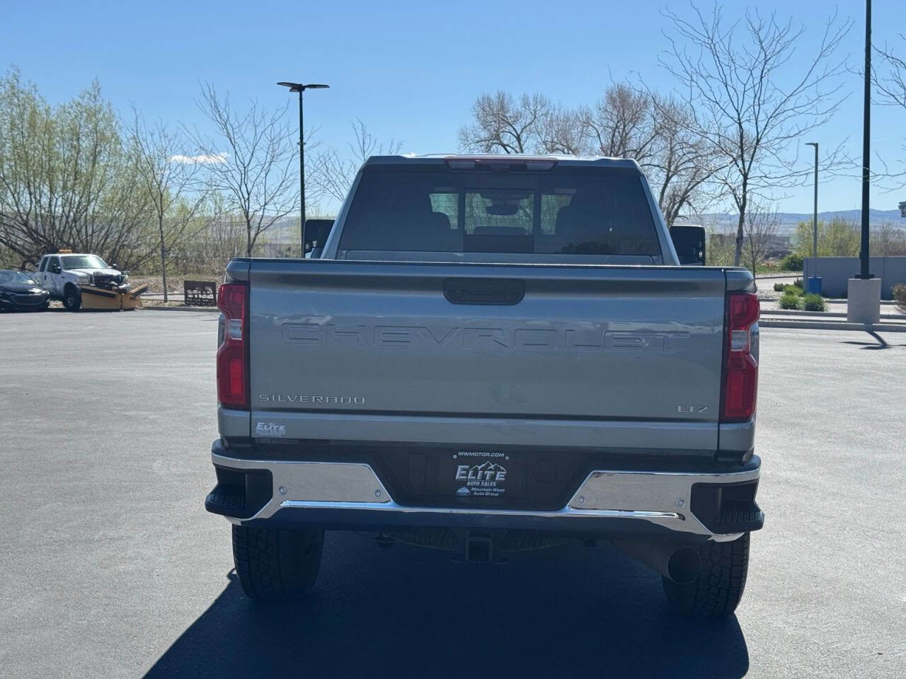 Used 2024 Chevrolet Silverado 2500 LTZ w/ LTZ Premium Package AWD/4WD image 7