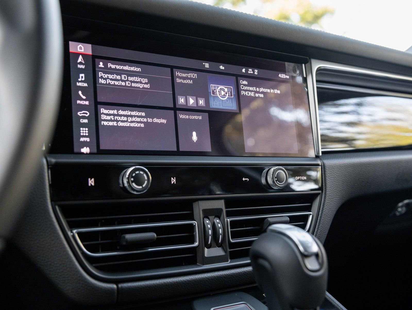 Certified 2026 Porsche Macan image 25