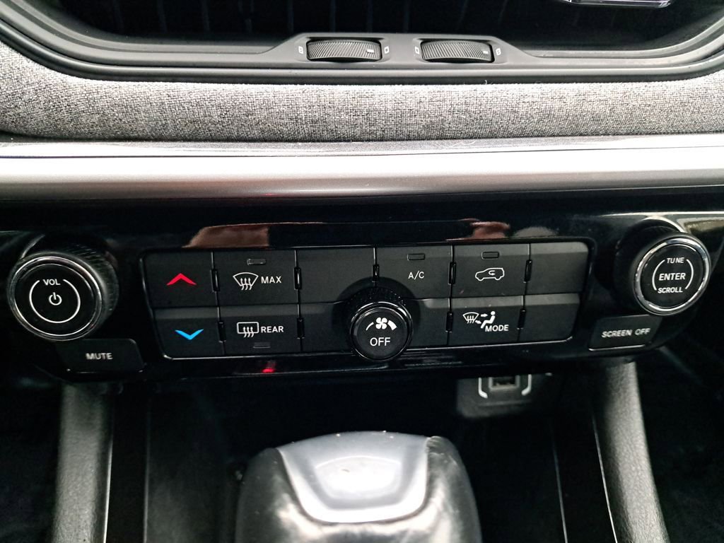 Used 2023 Jeep Compass Latitude image 22