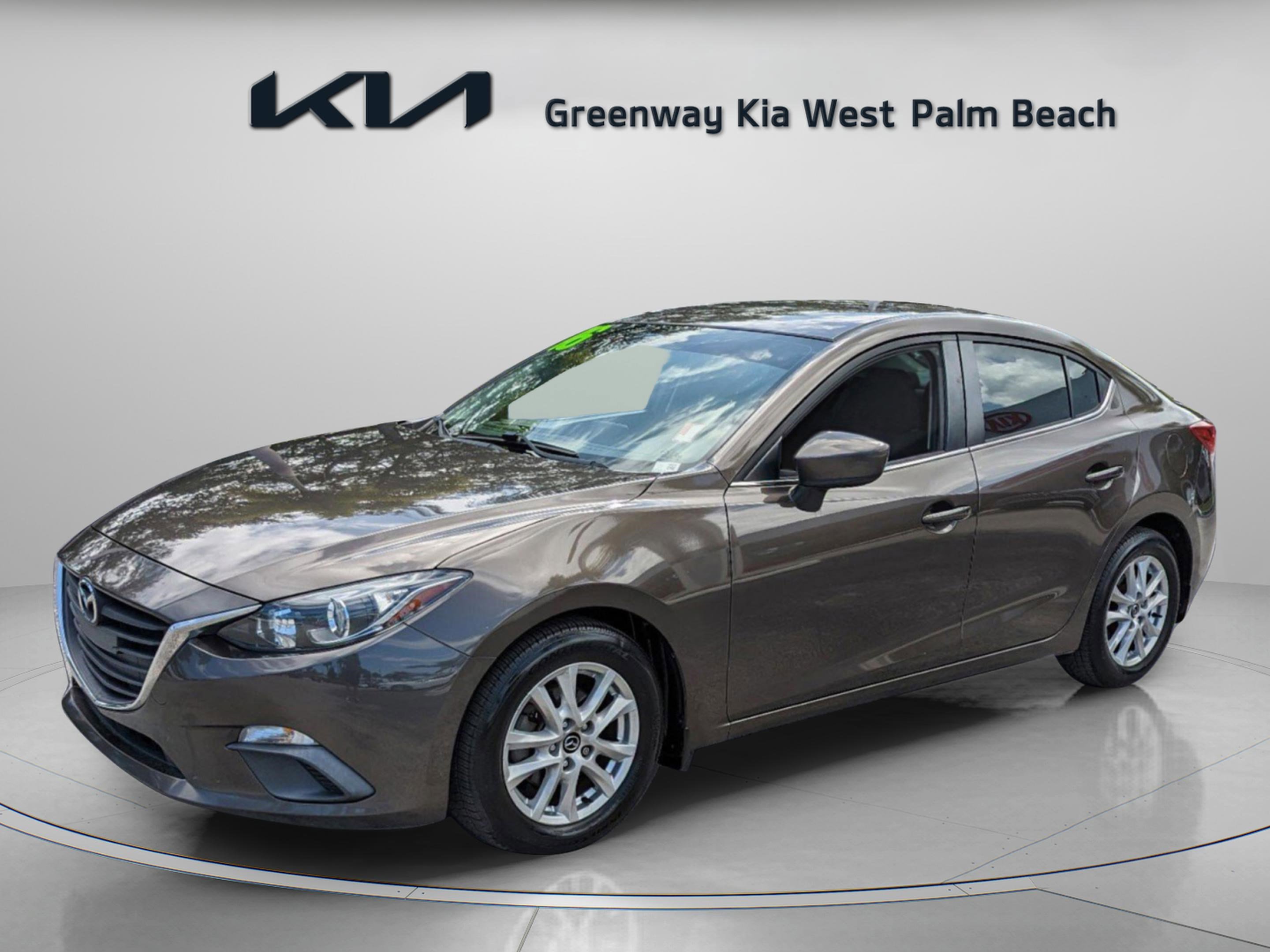Used 2016 MAZDA MAZDA3 i Sport w/ Preferred Equipment Package FWD image 4