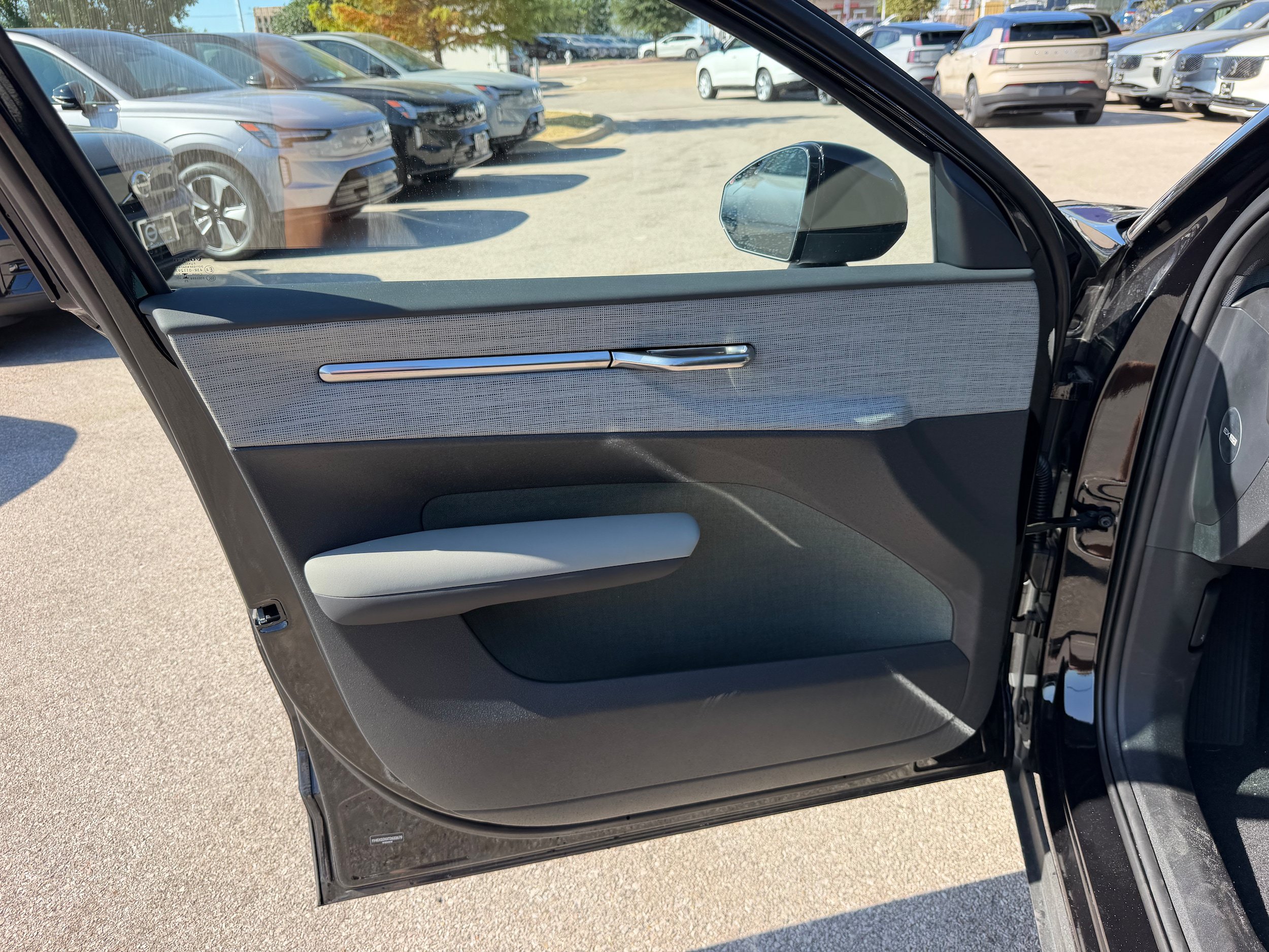 New 2026 Volvo EX30 Plus w/ Climate Package AWD/4WD image 16