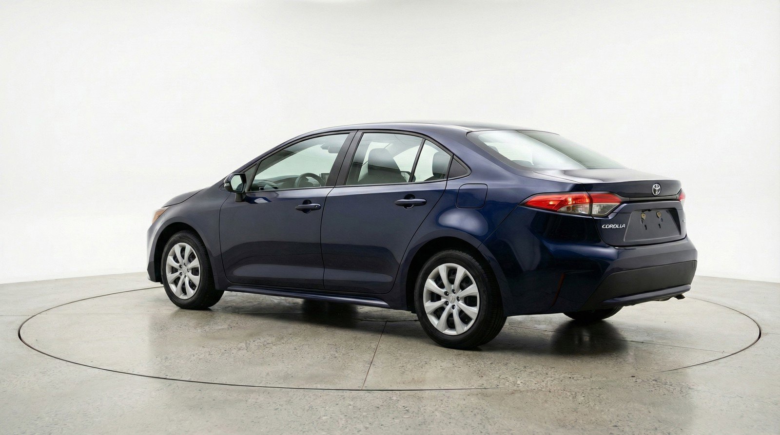 Used 2025 Toyota Corolla LE image 6