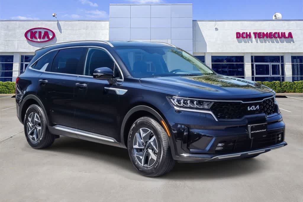 Certified 2023 Kia Sorento EX FWD image 3