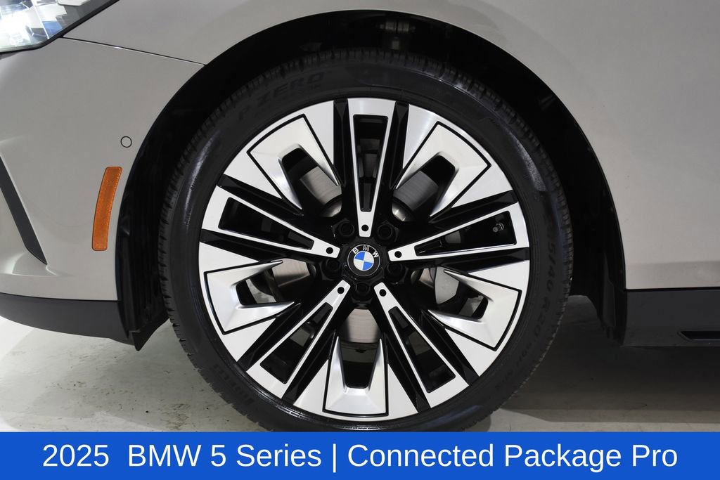 Used 2025 BMW 530i xDrive w/ Premium Package image 6