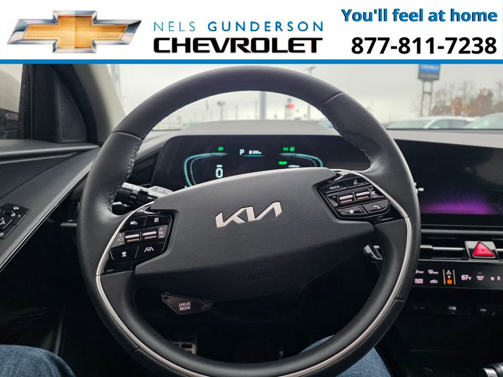 Used 2023 Kia Niro EX Touring image 9