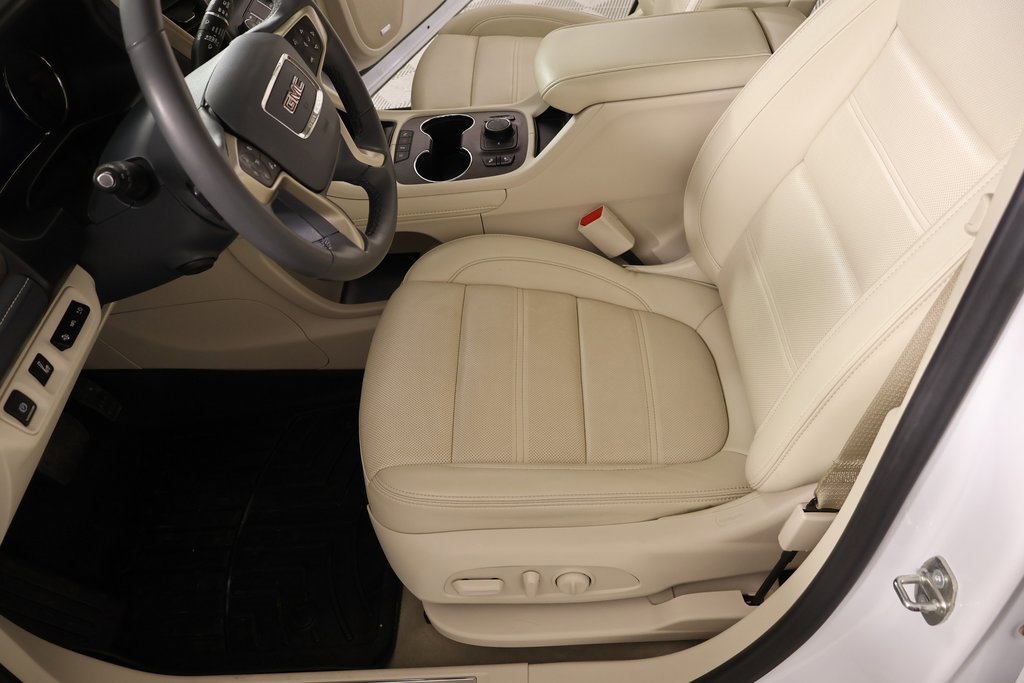 Used 2023 GMC Acadia Denali w/ Denali Ultimate Package image 10