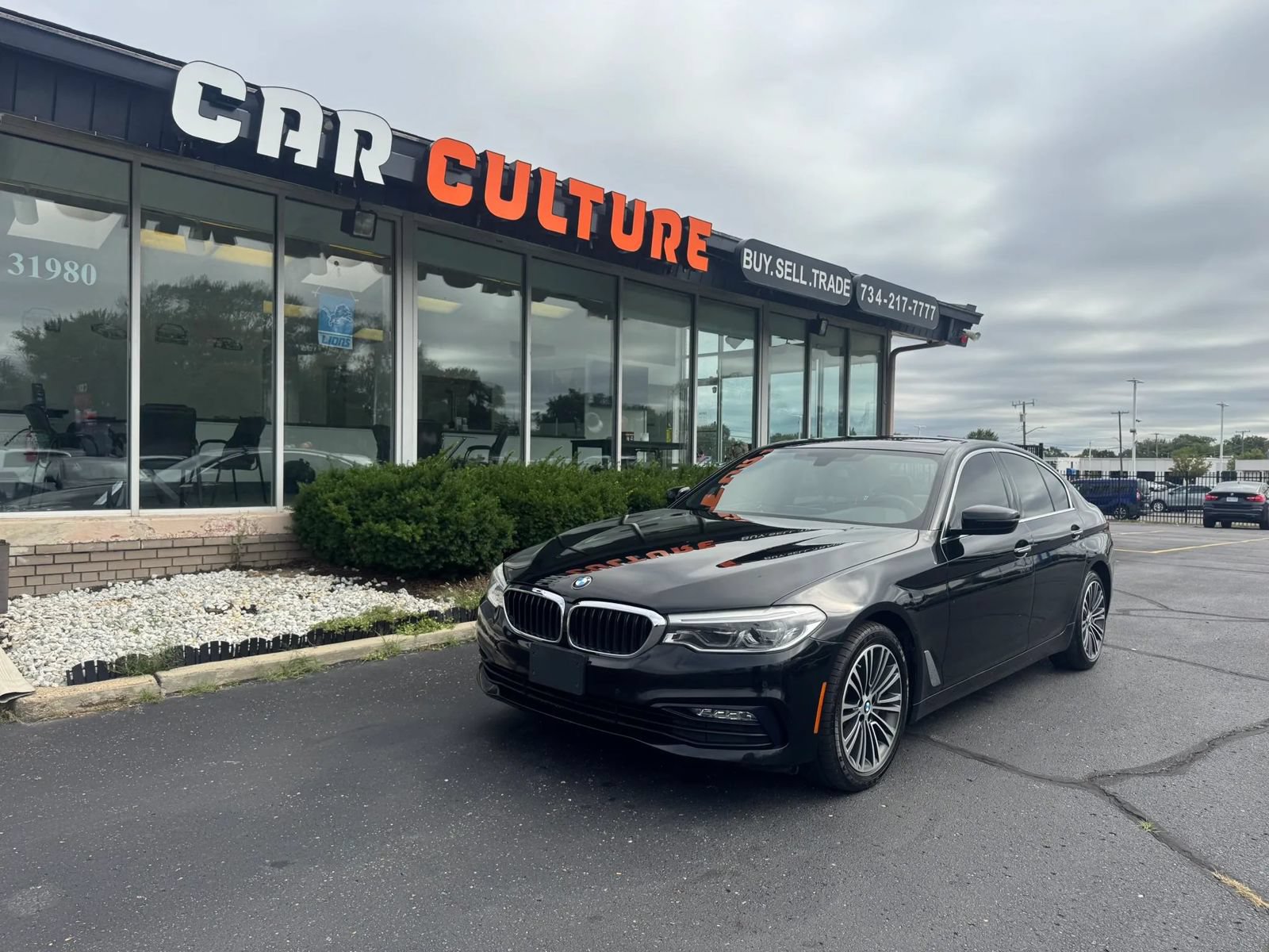 Used 2017 BMW 540i RWD image 1