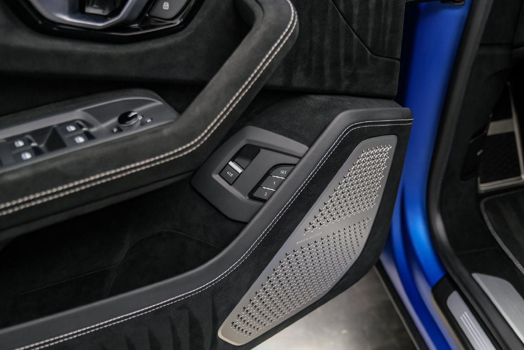 Used 2023 Lamborghini Urus Performante AWD/4WD image 42