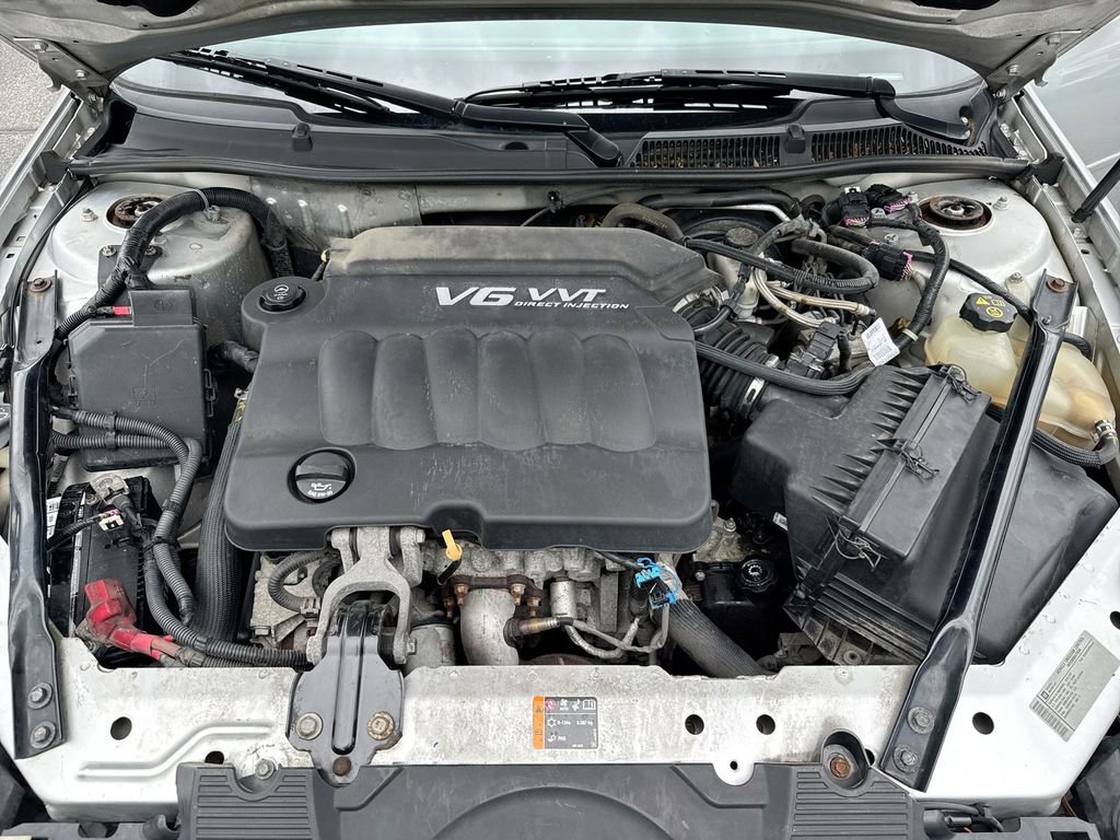 Used 2012 Chevrolet Impala LTZ FWD image 24