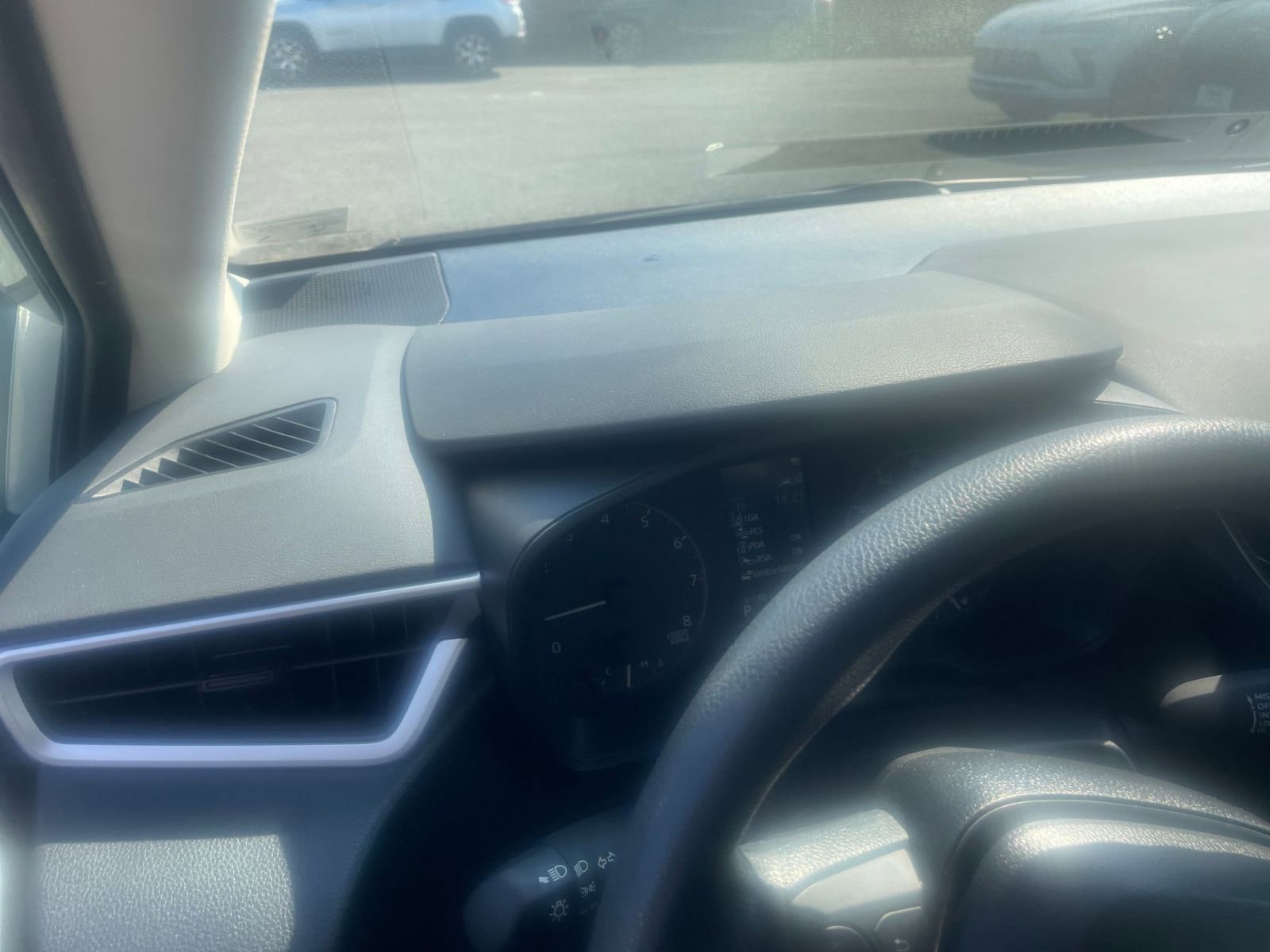 Used 2025 Toyota Corolla LE image 34