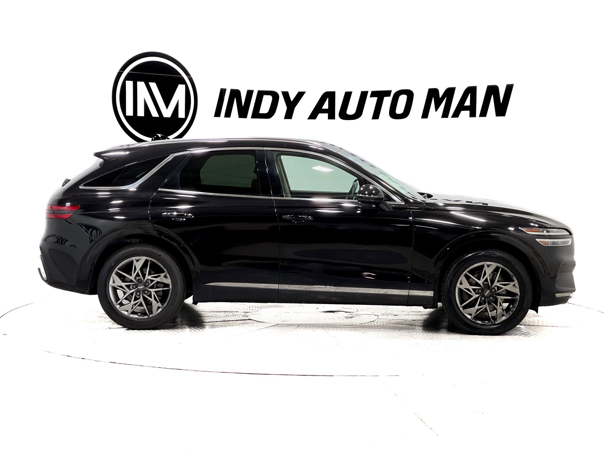 Used 2022 Genesis GV70 2.5T w/ Select Package image 3