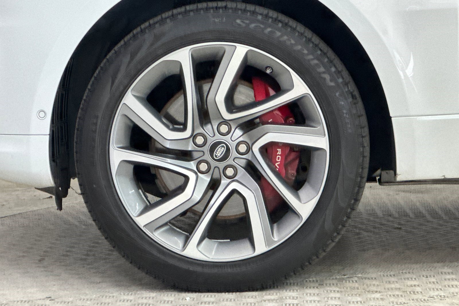 Used 2019 Land Rover Range Rover Sport HSE Dynamic image 12