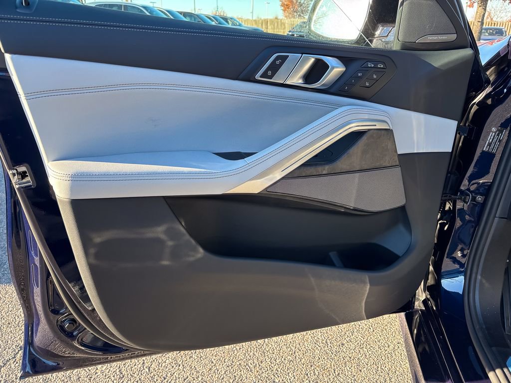 New 2026 BMW X6 xDrive40i image 10