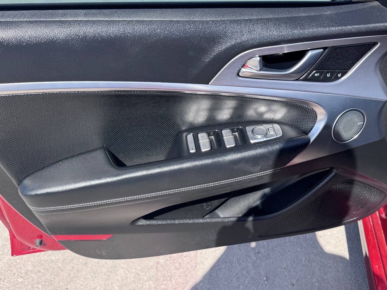 Used 2021 Genesis G70 2.0T w/ Elite Package RWD image 13