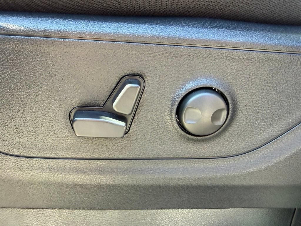 New 2026 RAM 1500 Big Horn AWD/4WD image 16