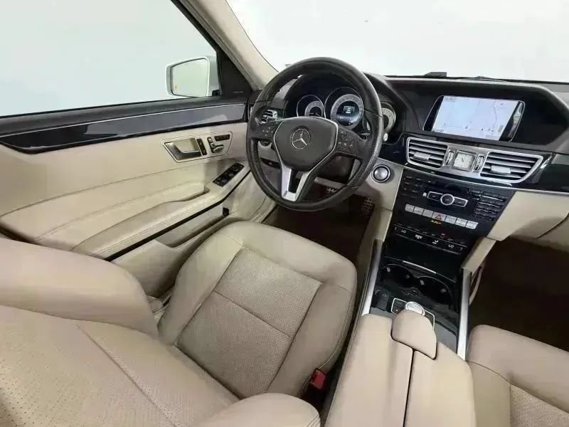 Used 2014 Mercedes-Benz E 250 BlueTEC 4MATIC Sedan image 29