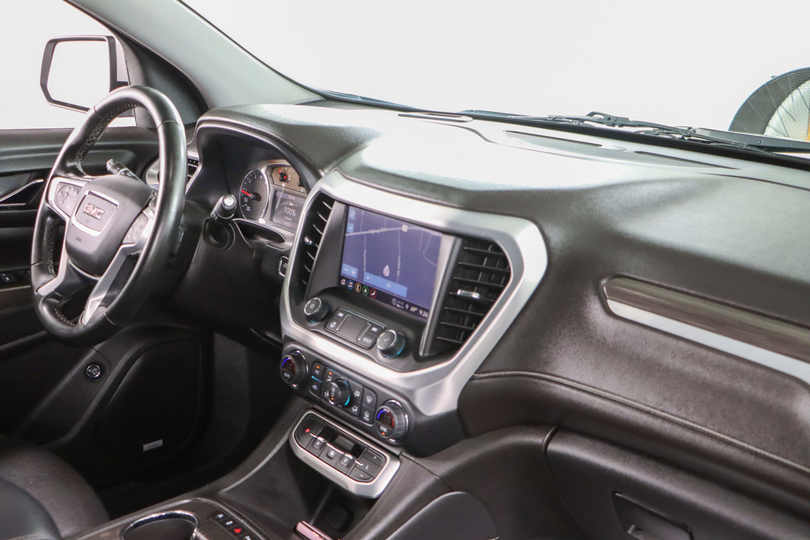 Used 2023 GMC Acadia SLT FWD image 27