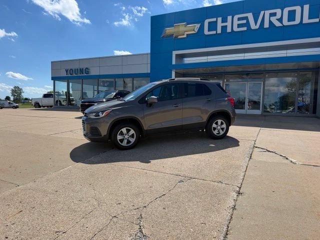 Used 2022 Chevrolet Trax LT w/ LT Convenience Package AWD/4WD image 3