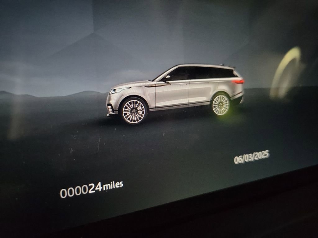 New 2026 Land Rover Range Rover Velar Dynamic SE AWD/4WD image 18