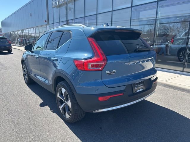 Certified 2025 Volvo XC40 B5 Plus image 3