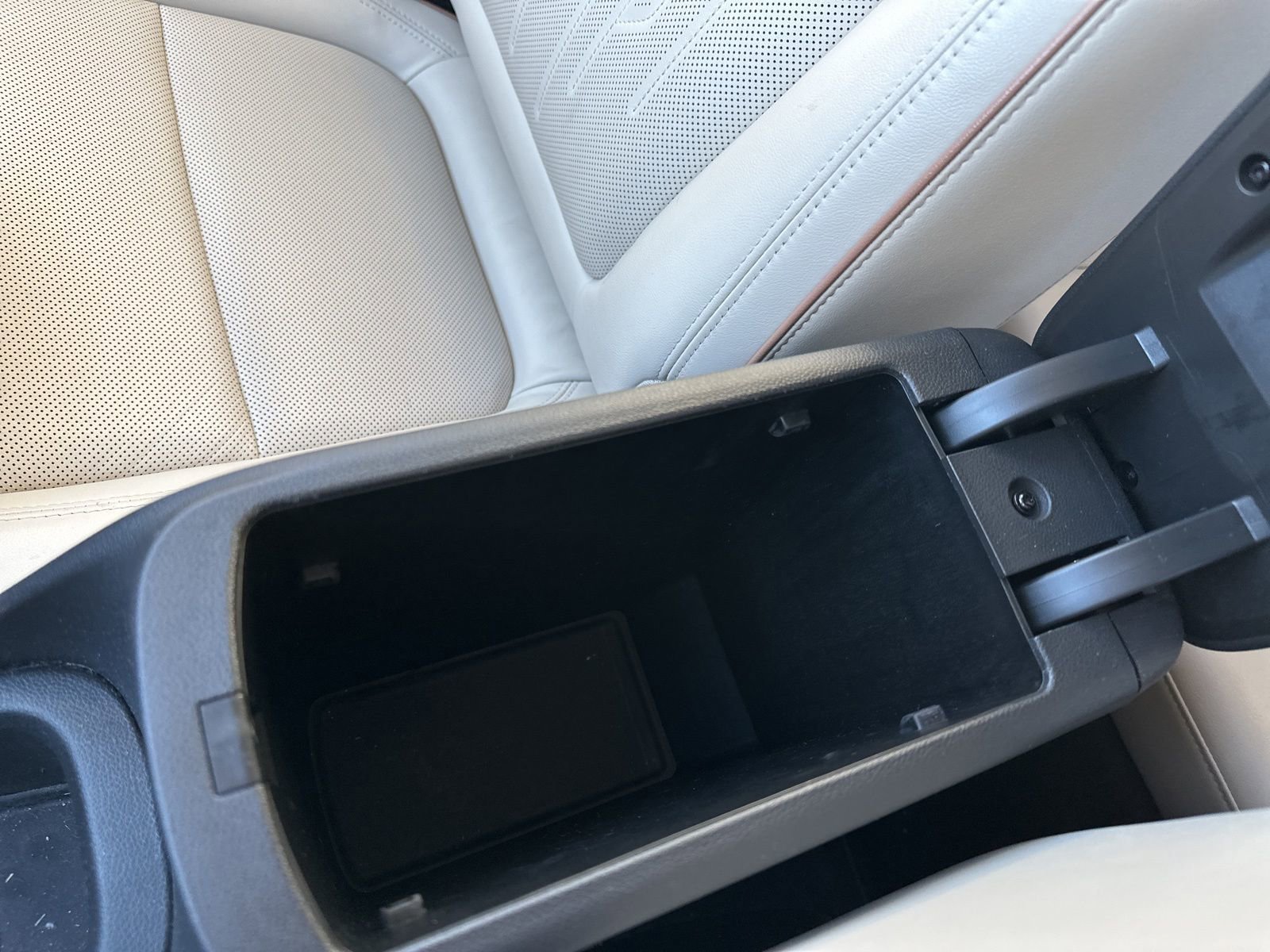 Used 2024 Buick Encore GX Avenir w/ Avenir Convenience Package image 51