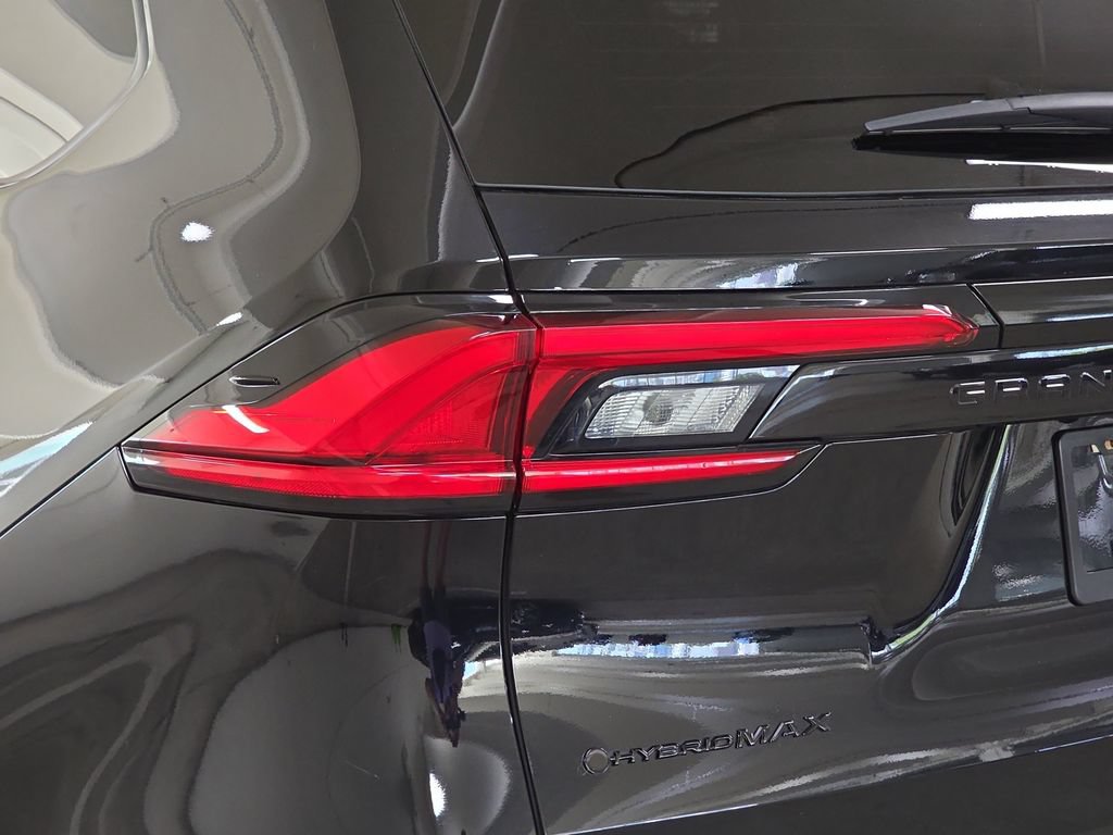 Used 2024 Toyota Grand Highlander AWD Hybrid image 33