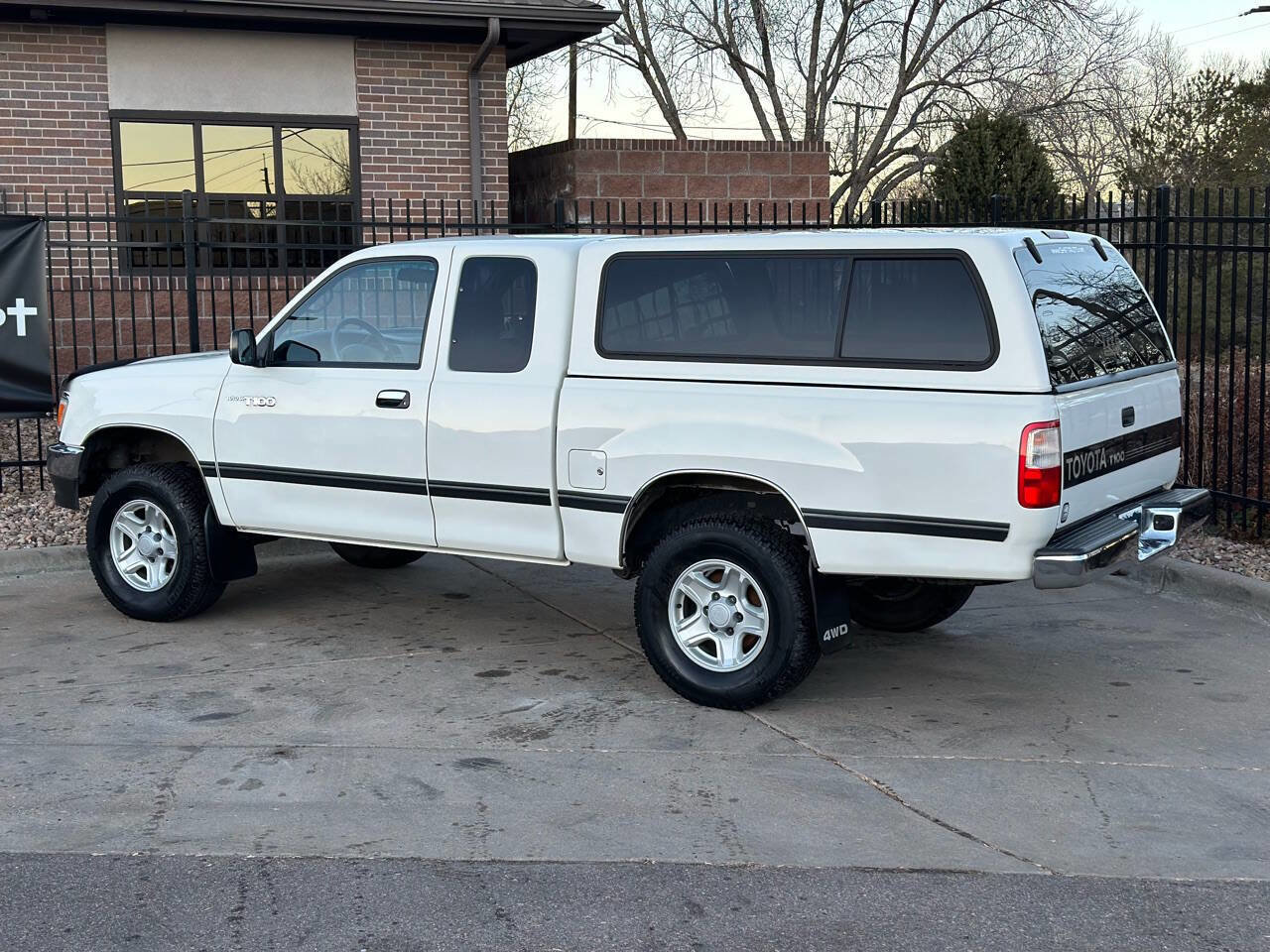 Used 1998 Toyota T100 SR5 image 18