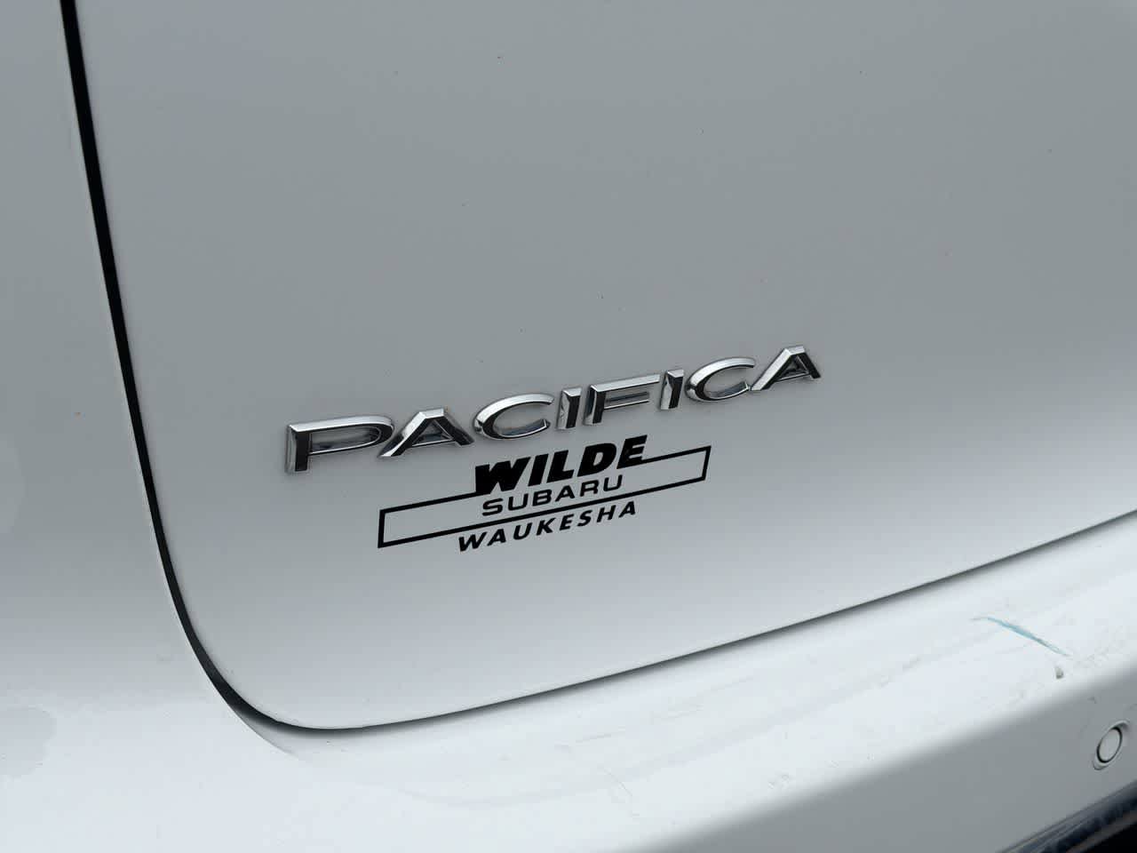 Used 2024 Chrysler Pacifica Touring-L FWD image 17