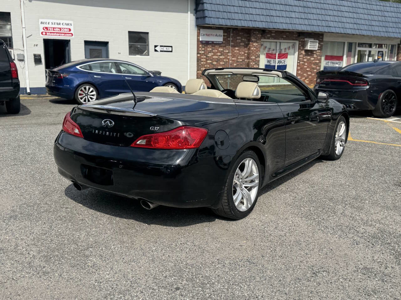 Used 2010 INFINITI G37 Base 2dr Convertible w/ Premium Pkg image 15