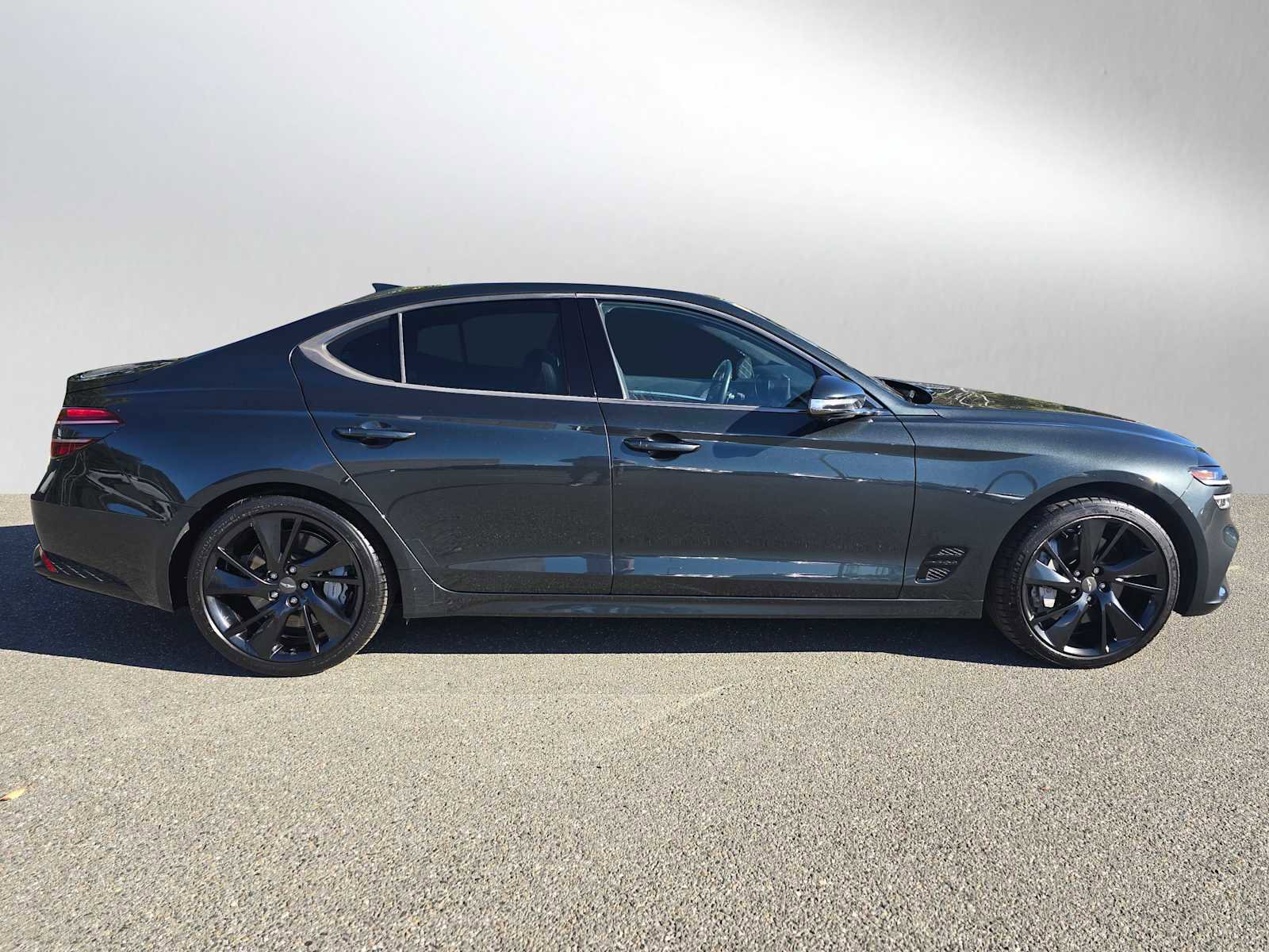 Used 2023 Genesis G70 3.3T w/ Sport Prestige Package image 2