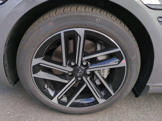 Certified 2025 Genesis G80 2.5T Advanced AWD/4WD image 10