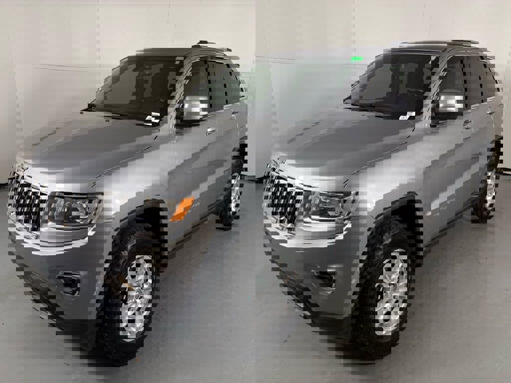 Used 2016 Jeep Grand Cherokee Laredo w/ Quick Order Package 23E image 4