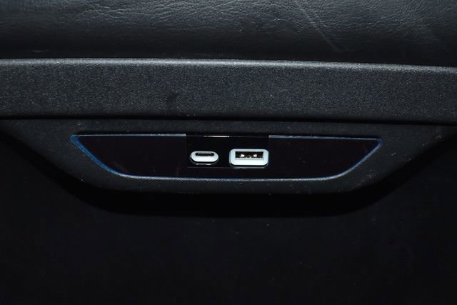 Certified 2025 Chrysler Pacifica Select image 33