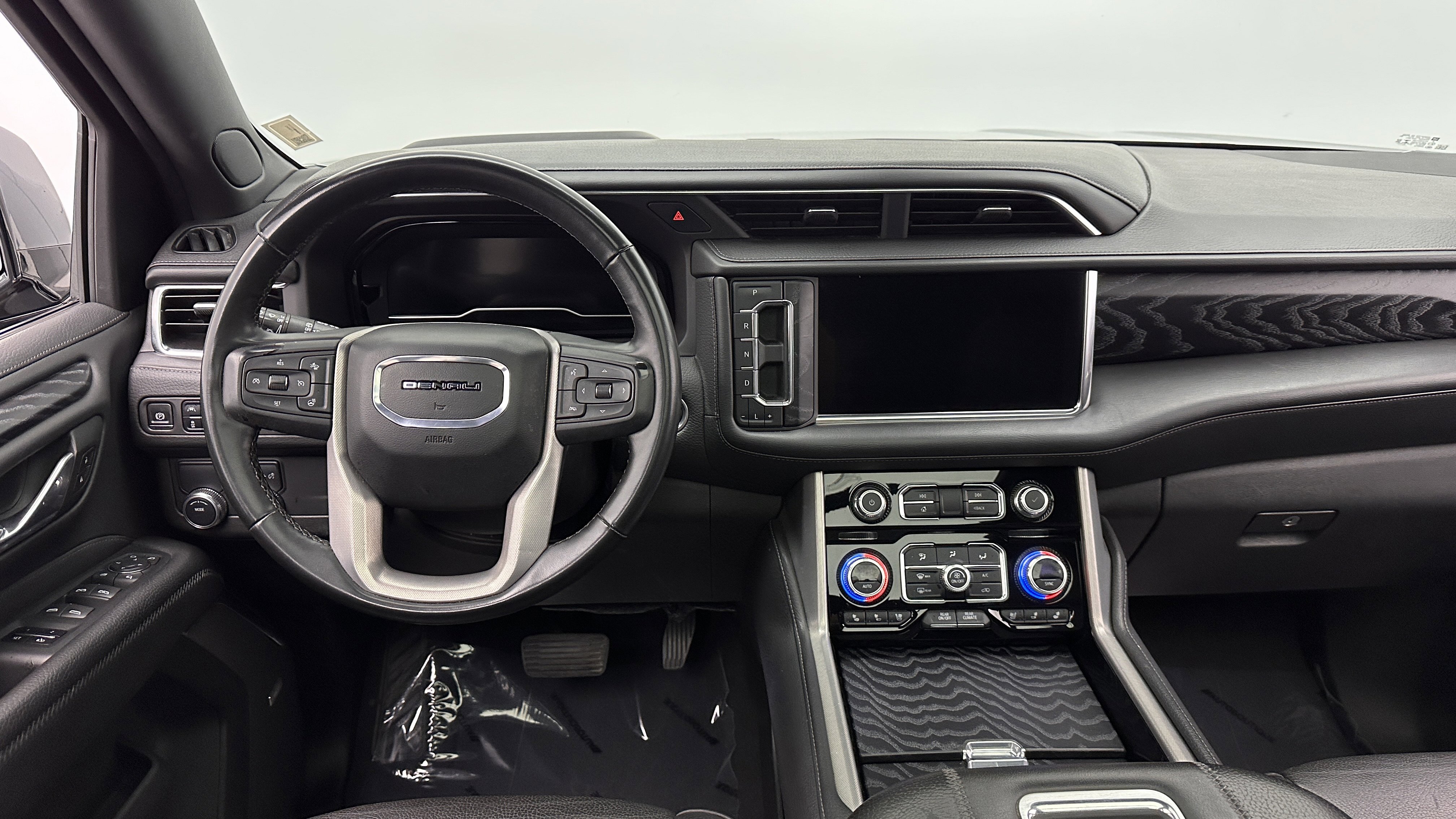 Used 2023 GMC Yukon XL Denali RWD image 27