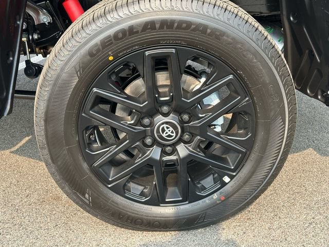 New 2026 Toyota Tundra Limited AWD/4WD image 28