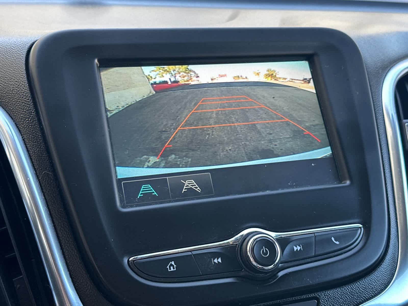 Used 2018 Chevrolet Equinox LT FWD image 20