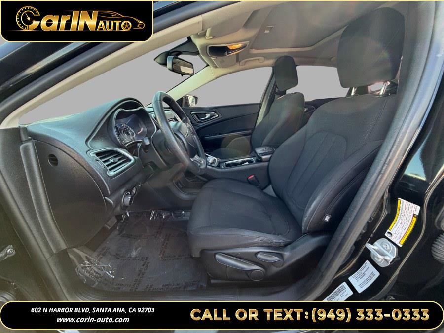 Used 2015 Chrysler 200 Limited image 9