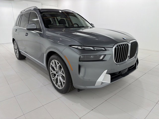 Used 2024 BMW X7 xDrive40i image 7